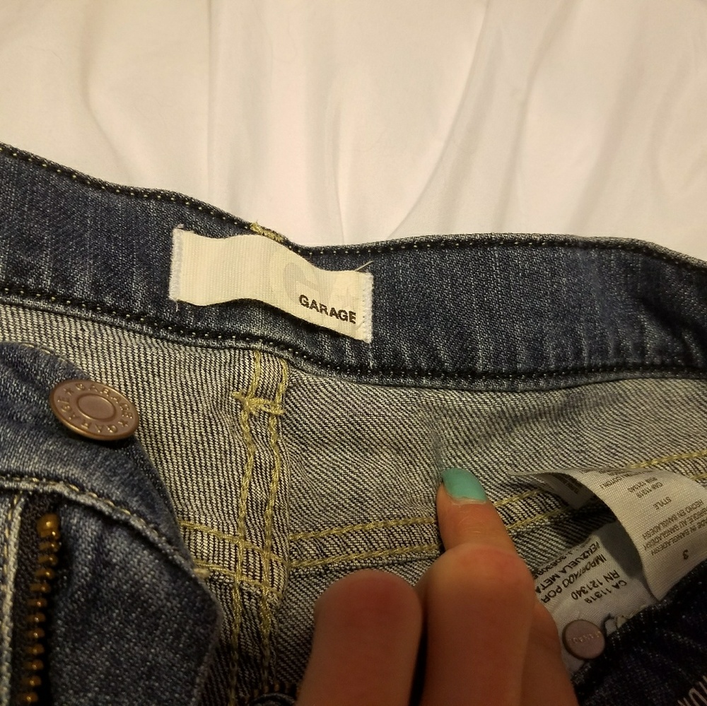 Shorts - Picture 3 of 3